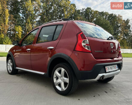 Красный Дачия Sandero StepWay, объемом двигателя 1.6 л и пробегом 139 тыс. км за 7350 $, фото 7 на Automoto.ua