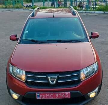 Красный Дачия Sandero StepWay, объемом двигателя 1.5 л и пробегом 216 тыс. км за 7350 $, фото 2 на Automoto.ua