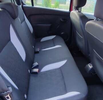 Красный Дачия Sandero StepWay, объемом двигателя 1.5 л и пробегом 216 тыс. км за 7350 $, фото 44 на Automoto.ua