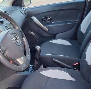 Красный Дачия Sandero StepWay, объемом двигателя 1.5 л и пробегом 216 тыс. км за 7350 $, фото 25 на Automoto.ua