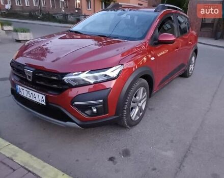 Красный Дачия Sandero StepWay, объемом двигателя 1 л и пробегом 26 тыс. км за 13150 $, фото 1 на Automoto.ua