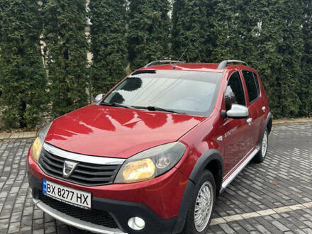 Красный Дачия Sandero StepWay, объемом двигателя 1.6 л и пробегом 166 тыс. км за 5699 $, фото 1 на Automoto.ua