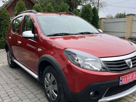 Красный Дачия Sandero StepWay, объемом двигателя 1.6 л и пробегом 117 тыс. км за 6900 $, фото 1 на Automoto.ua