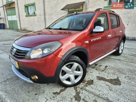 Дачія Sandero StepWay 2012 у Стрые на Automoto.ua Червоний Дачія Sandero StepWay, об'ємом двигуна 1.6 л та пробігом 202 тис. км за 6750 $, фото 1 на Automoto.ua