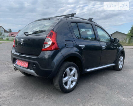 Дачия Sandero StepWay, объемом двигателя 1.6 л и пробегом 185 тыс. км за 5900 $, фото 4 на Automoto.ua