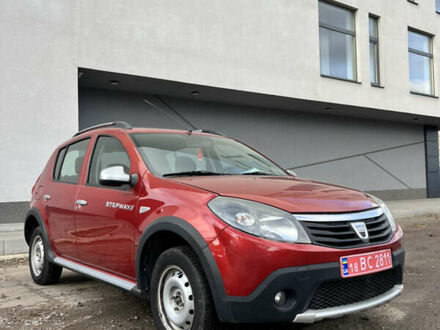 Дачия Sandero StepWay, объемом двигателя 1.6 л и пробегом 107 тыс. км за 6550 $, фото 1 на Automoto.ua