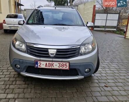 Серый Дачия Sandero StepWay, объемом двигателя 1.6 л и пробегом 200 тыс. км за 5700 $, фото 6 на Automoto.ua
