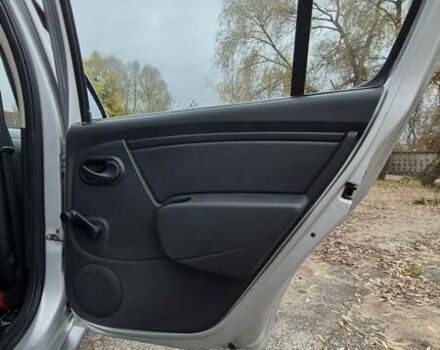Серый Дачия Sandero StepWay, объемом двигателя 1.6 л и пробегом 62 тыс. км за 7500 $, фото 16 на Automoto.ua