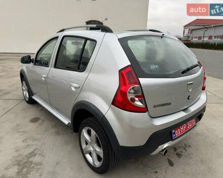 Серый Дачия Sandero StepWay, объемом двигателя 1.6 л и пробегом 175 тыс. км за 6200 $, фото 6 на Automoto.ua