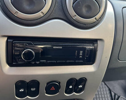 Серый Дачия Sandero StepWay, объемом двигателя 1.6 л и пробегом 144 тыс. км за 6500 $, фото 19 на Automoto.ua