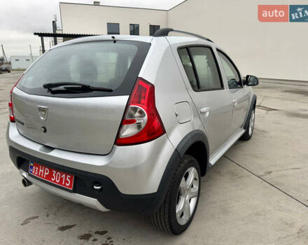 Серый Дачия Sandero StepWay, объемом двигателя 1.6 л и пробегом 175 тыс. км за 6200 $, фото 7 на Automoto.ua