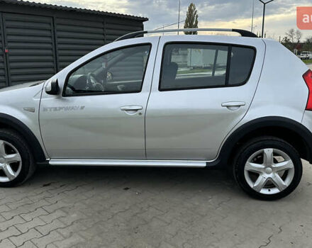Серый Дачия Sandero StepWay, объемом двигателя 1.6 л и пробегом 175 тыс. км за 6700 $, фото 5 на Automoto.ua