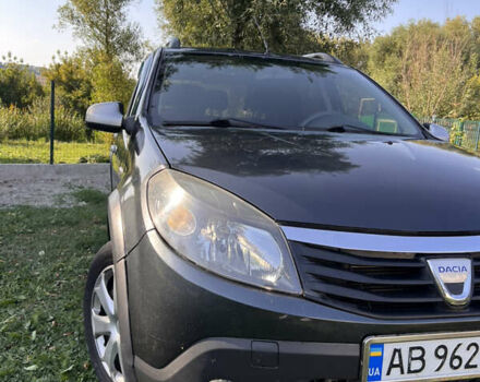 Серый Дачия Sandero StepWay, объемом двигателя 1.6 л и пробегом 144 тыс. км за 6500 $, фото 5 на Automoto.ua