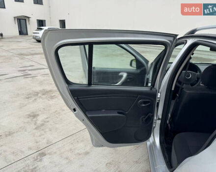 Серый Дачия Sandero StepWay, объемом двигателя 1.6 л и пробегом 175 тыс. км за 6200 $, фото 13 на Automoto.ua