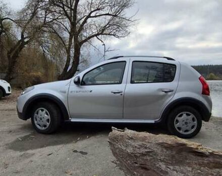Серый Дачия Sandero StepWay, объемом двигателя 1.6 л и пробегом 62 тыс. км за 7500 $, фото 4 на Automoto.ua