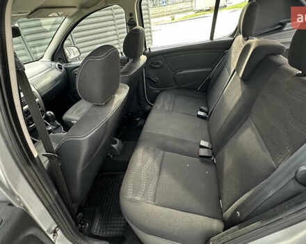 Серый Дачия Sandero StepWay, объемом двигателя 1.6 л и пробегом 175 тыс. км за 6700 $, фото 19 на Automoto.ua