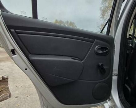 Серый Дачия Sandero StepWay, объемом двигателя 1.6 л и пробегом 62 тыс. км за 7500 $, фото 17 на Automoto.ua