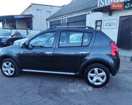 Серый Дачия Sandero StepWay, объемом двигателя 1.6 л и пробегом 190 тыс. км за 6600 $, фото 6 на Automoto.ua