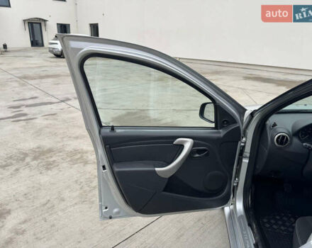 Серый Дачия Sandero StepWay, объемом двигателя 1.6 л и пробегом 175 тыс. км за 6200 $, фото 14 на Automoto.ua