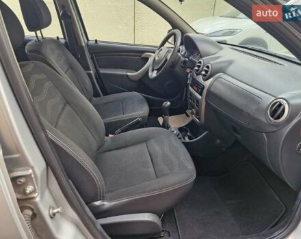 Серый Дачия Sandero StepWay, объемом двигателя 1.6 л и пробегом 200 тыс. км за 5700 $, фото 12 на Automoto.ua