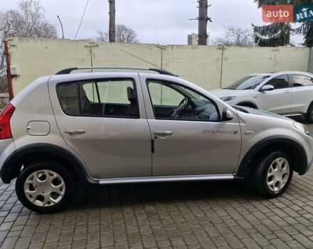 Серый Дачия Sandero StepWay, объемом двигателя 1.6 л и пробегом 200 тыс. км за 5700 $, фото 7 на Automoto.ua