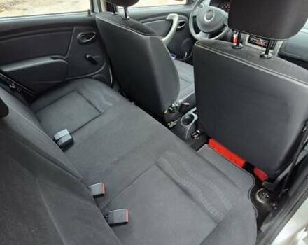 Серый Дачия Sandero StepWay, объемом двигателя 1.6 л и пробегом 62 тыс. км за 7500 $, фото 12 на Automoto.ua