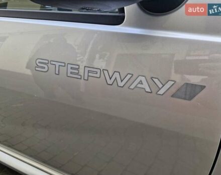 Серый Дачия Sandero StepWay, объемом двигателя 1.6 л и пробегом 200 тыс. км за 5700 $, фото 30 на Automoto.ua