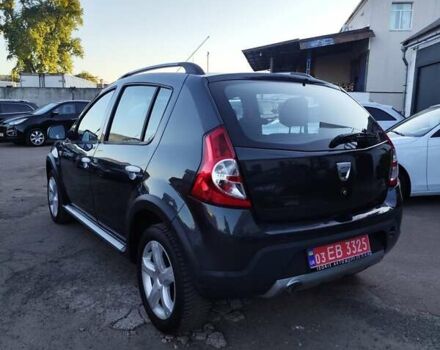 Серый Дачия Sandero StepWay, объемом двигателя 1.6 л и пробегом 190 тыс. км за 6600 $, фото 3 на Automoto.ua