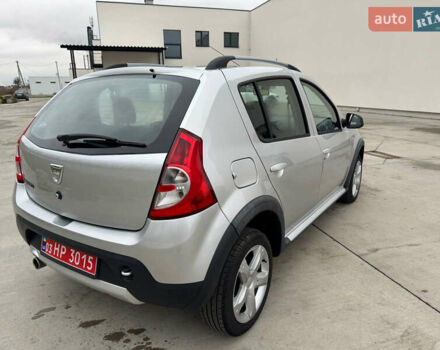 Серый Дачия Sandero StepWay, объемом двигателя 1.6 л и пробегом 175 тыс. км за 6200 $, фото 1 на Automoto.ua