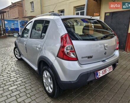 Серый Дачия Sandero StepWay, объемом двигателя 1.6 л и пробегом 200 тыс. км за 5700 $, фото 15 на Automoto.ua