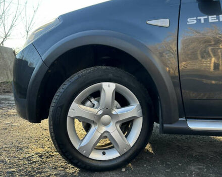 Серый Дачия Sandero StepWay, объемом двигателя 1.6 л и пробегом 180 тыс. км за 6699 $, фото 56 на Automoto.ua