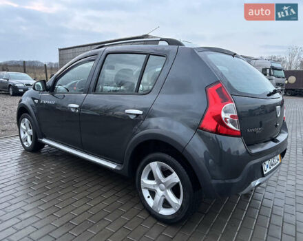 Серый Дачия Sandero StepWay, объемом двигателя 1.5 л и пробегом 181 тыс. км за 7500 $, фото 7 на Automoto.ua