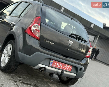 Серый Дачия Sandero StepWay, объемом двигателя 1.6 л и пробегом 141 тыс. км за 6200 $, фото 23 на Automoto.ua