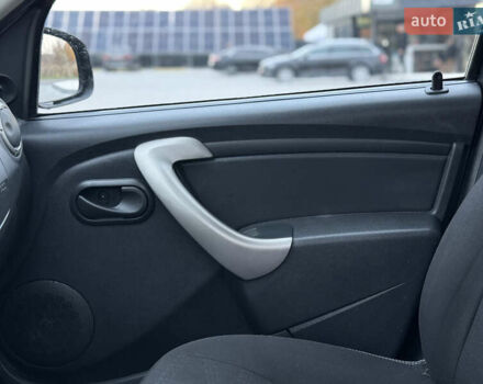 Серый Дачия Sandero StepWay, объемом двигателя 1.6 л и пробегом 141 тыс. км за 6200 $, фото 50 на Automoto.ua