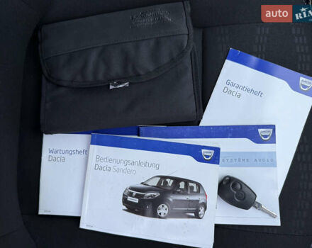 Серый Дачия Sandero StepWay, объемом двигателя 1.6 л и пробегом 141 тыс. км за 6200 $, фото 107 на Automoto.ua