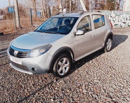 Сірий Дачія Sandero StepWay, об'ємом двигуна 1.6 л та пробігом 204 тис. км за 6200 $, фото 1 на Automoto.ua