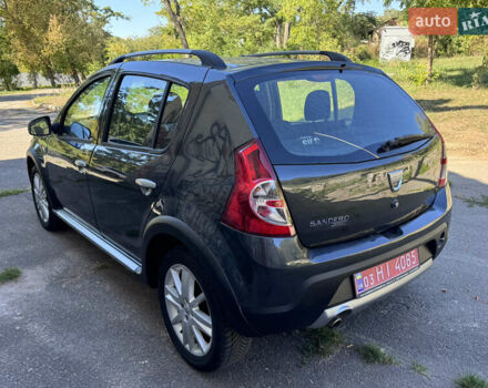 Серый Дачия Sandero StepWay, объемом двигателя 1.6 л и пробегом 173 тыс. км за 6799 $, фото 8 на Automoto.ua