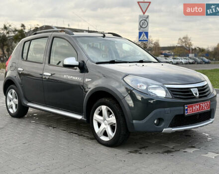 Серый Дачия Sandero StepWay, объемом двигателя 1.6 л и пробегом 141 тыс. км за 6200 $, фото 11 на Automoto.ua