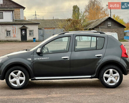 Дачия Sandero StepWay 2010 в Кролевце на Automoto.ua Серый Дачия Sandero StepWay, объемом двигателя 1.6 л и пробегом 203 тыс. км за 6850 $, фото 5 на Automoto.ua