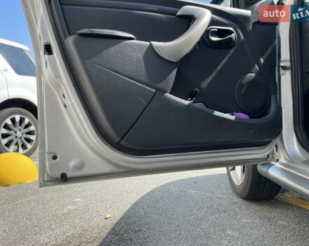 Серый Дачия Sandero StepWay, объемом двигателя 1.6 л и пробегом 195 тыс. км за 7200 $, фото 11 на Automoto.ua