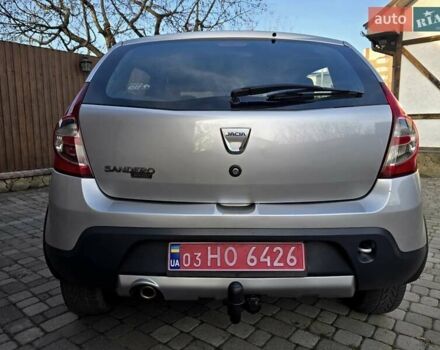 Сірий Дачія Sandero StepWay, об'ємом двигуна 1.6 л та пробігом 147 тис. км за 6800 $, фото 139 на Automoto.ua