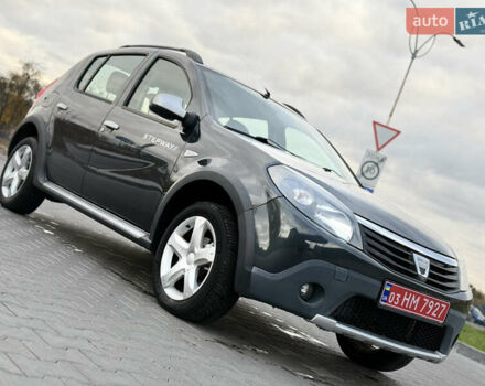 Серый Дачия Sandero StepWay, объемом двигателя 1.6 л и пробегом 141 тыс. км за 6200 $, фото 15 на Automoto.ua
