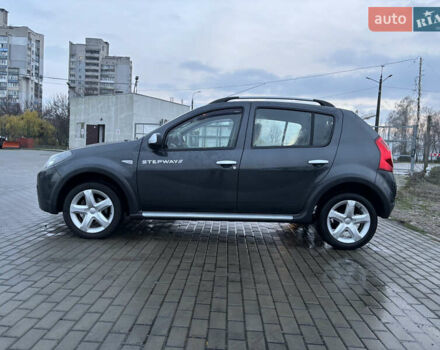 Серый Дачия Sandero StepWay, объемом двигателя 1.5 л и пробегом 181 тыс. км за 7500 $, фото 3 на Automoto.ua