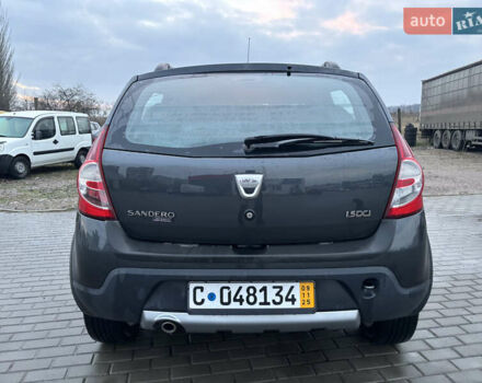 Серый Дачия Sandero StepWay, объемом двигателя 1.5 л и пробегом 181 тыс. км за 7500 $, фото 6 на Automoto.ua