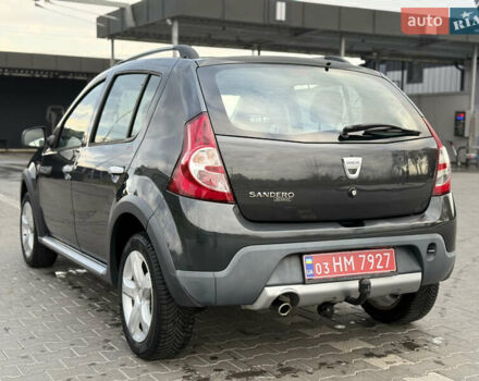 Серый Дачия Sandero StepWay, объемом двигателя 1.6 л и пробегом 141 тыс. км за 6200 $, фото 6 на Automoto.ua