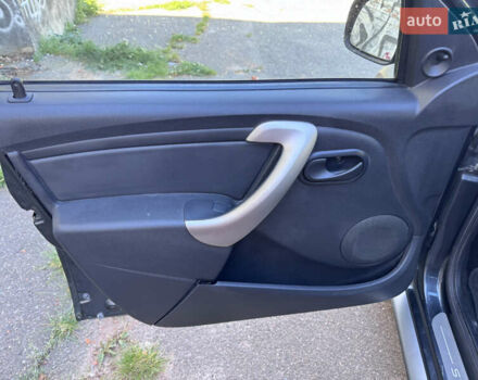 Серый Дачия Sandero StepWay, объемом двигателя 1.6 л и пробегом 173 тыс. км за 6799 $, фото 14 на Automoto.ua