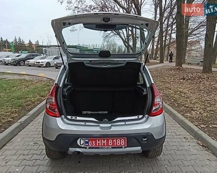 Серый Дачия Sandero StepWay, объемом двигателя 1.6 л и пробегом 132 тыс. км за 7300 $, фото 7 на Automoto.ua