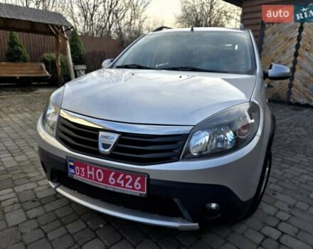 Сірий Дачія Sandero StepWay, об'ємом двигуна 1.6 л та пробігом 147 тис. км за 6800 $, фото 9 на Automoto.ua