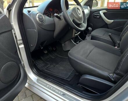 Сірий Дачія Sandero StepWay, об'ємом двигуна 1.6 л та пробігом 147 тис. км за 6800 $, фото 91 на Automoto.ua