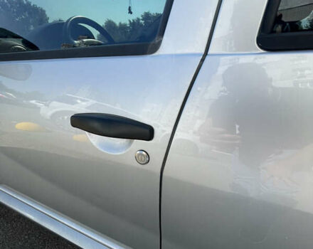 Серый Дачия Sandero StepWay, объемом двигателя 1.6 л и пробегом 195 тыс. км за 7200 $, фото 23 на Automoto.ua